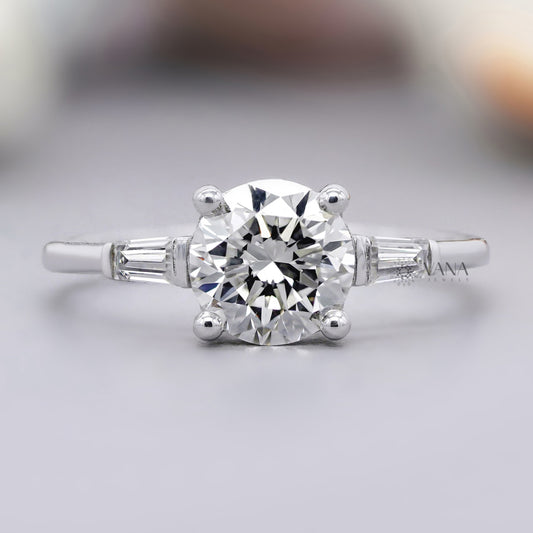 Round cut moissanite engagement ring