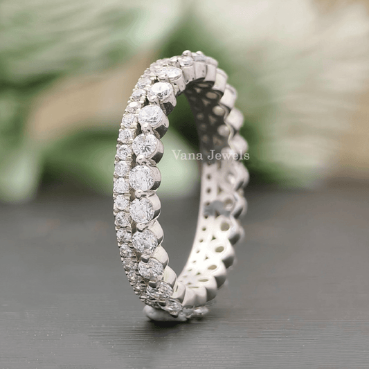 Round Cut Moissanite Wedding Band