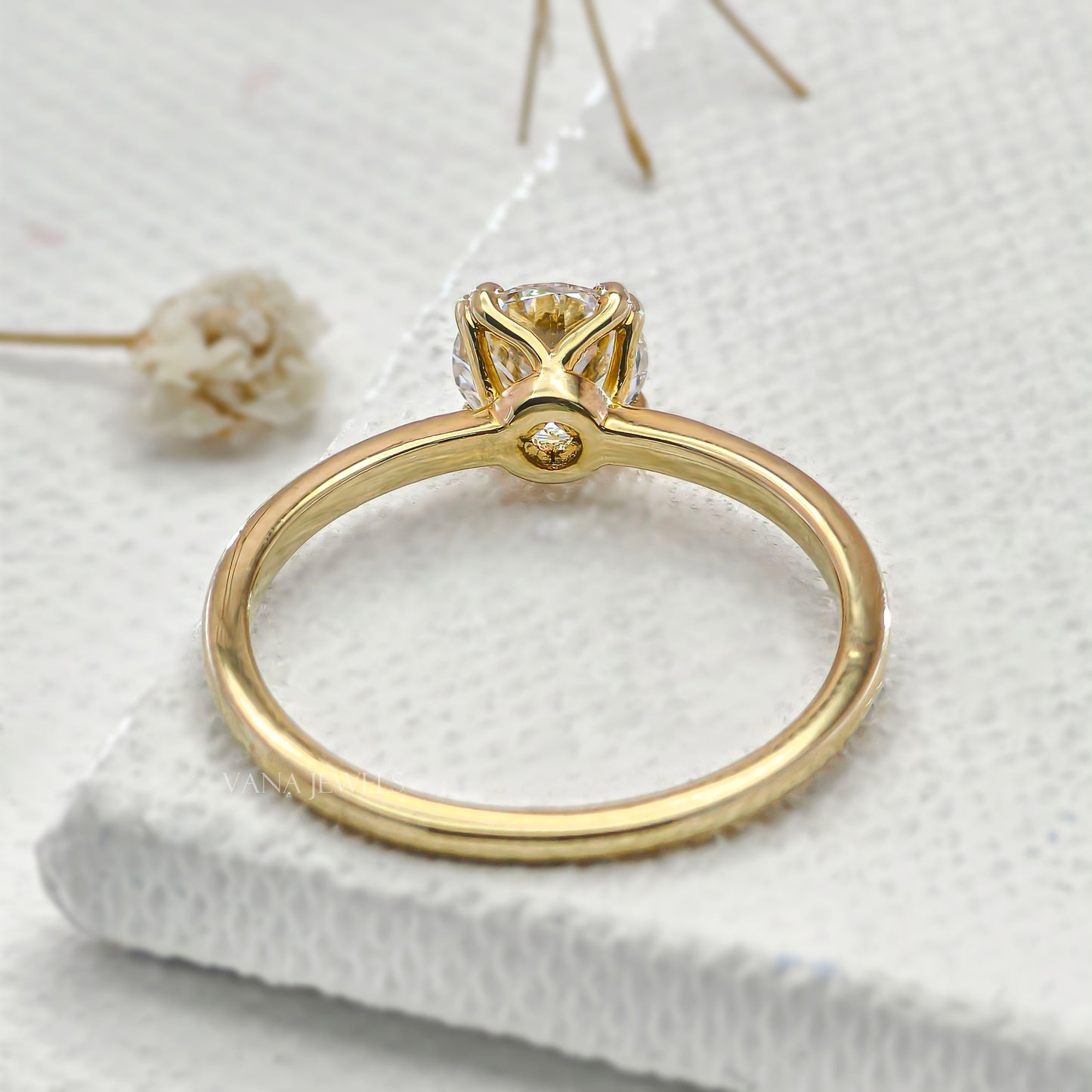 Round Cut Lab Grown Diamond Solitaire Engagement Ring