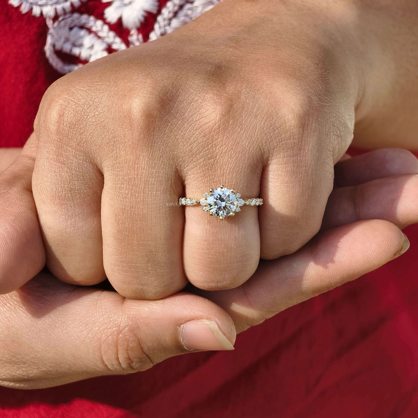 IGI Certified Round Cut Lab Grown Diamond Engagement Ring