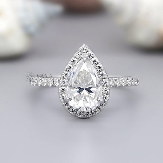 Princess cut moissanite ring