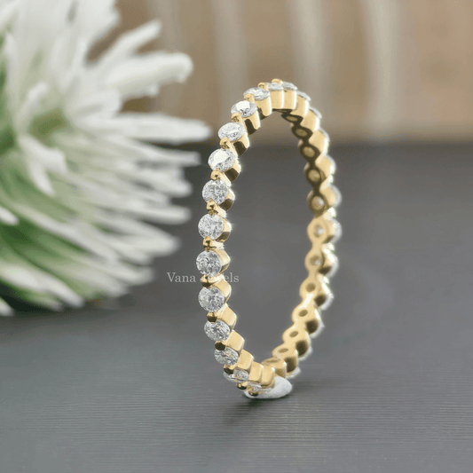 Round cut moissanite wedding band