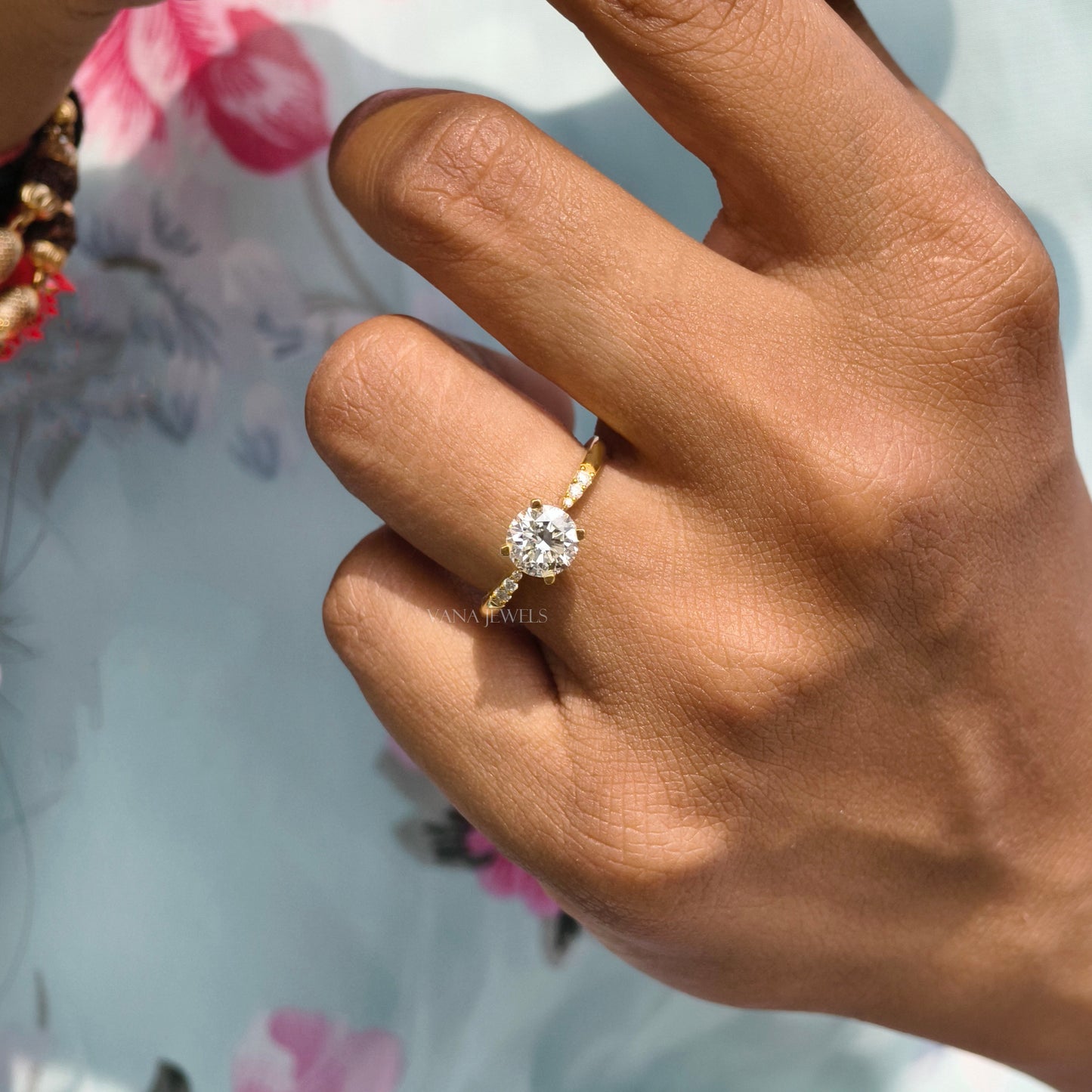 Yellow Gold Round Lab Grown Diamond Ring - Pinched Shank