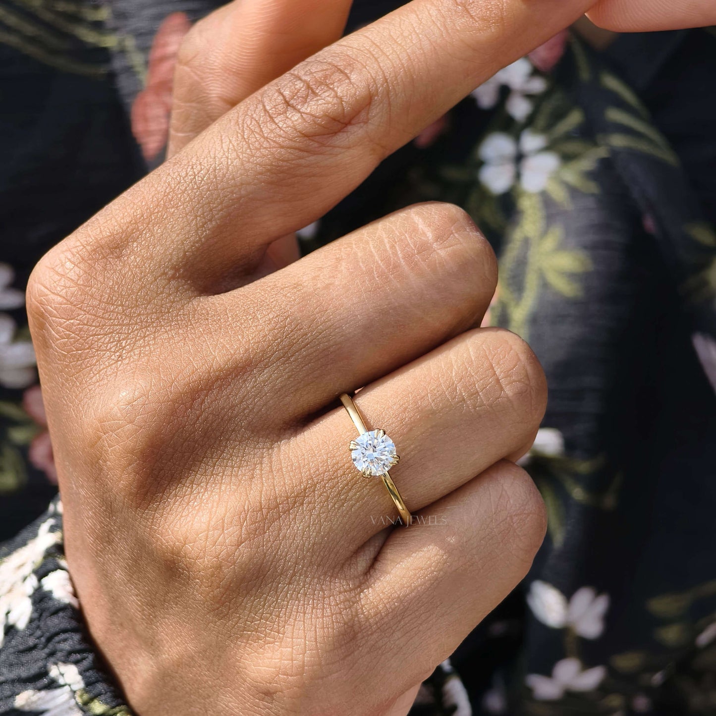 Round Cut Lab Grown Diamond Solitaire Engagement Ring