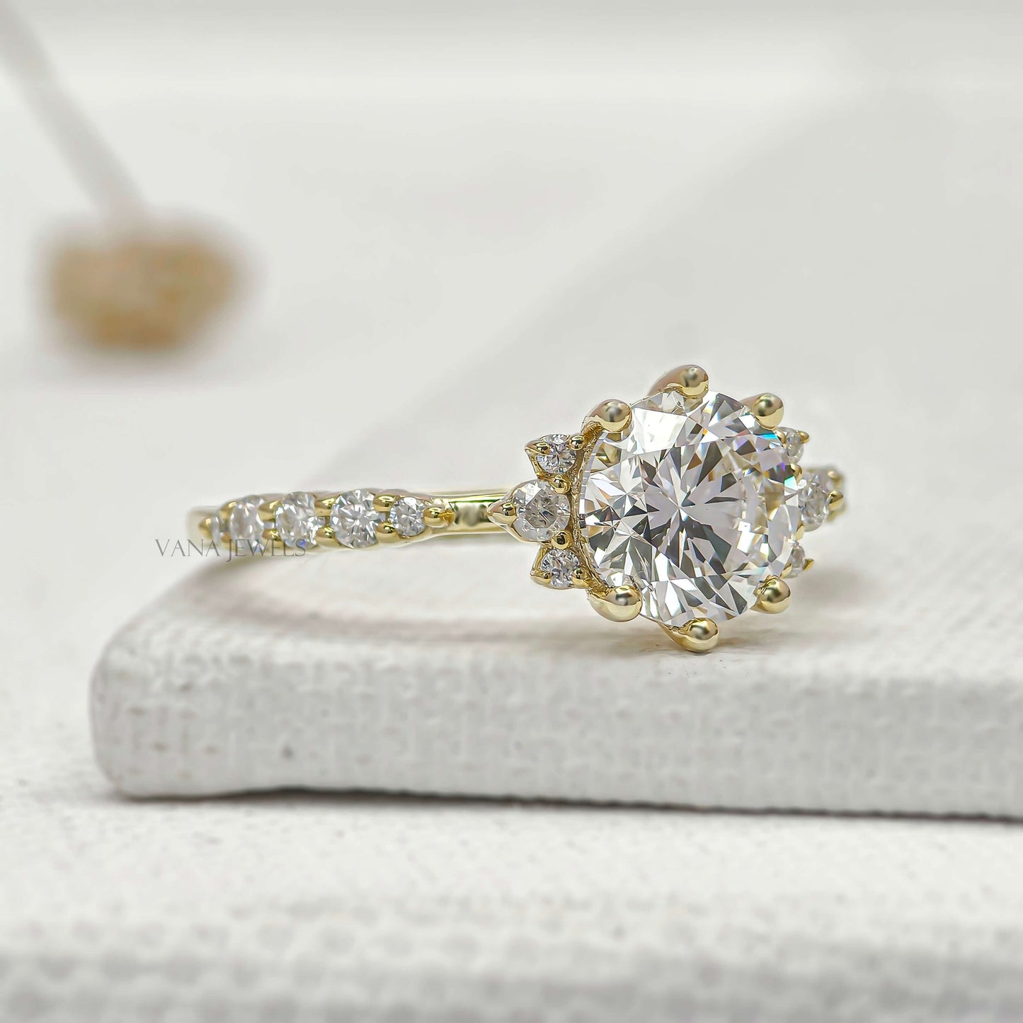 IGI Certified Round Cut Lab Grown Diamond Engagement Ring