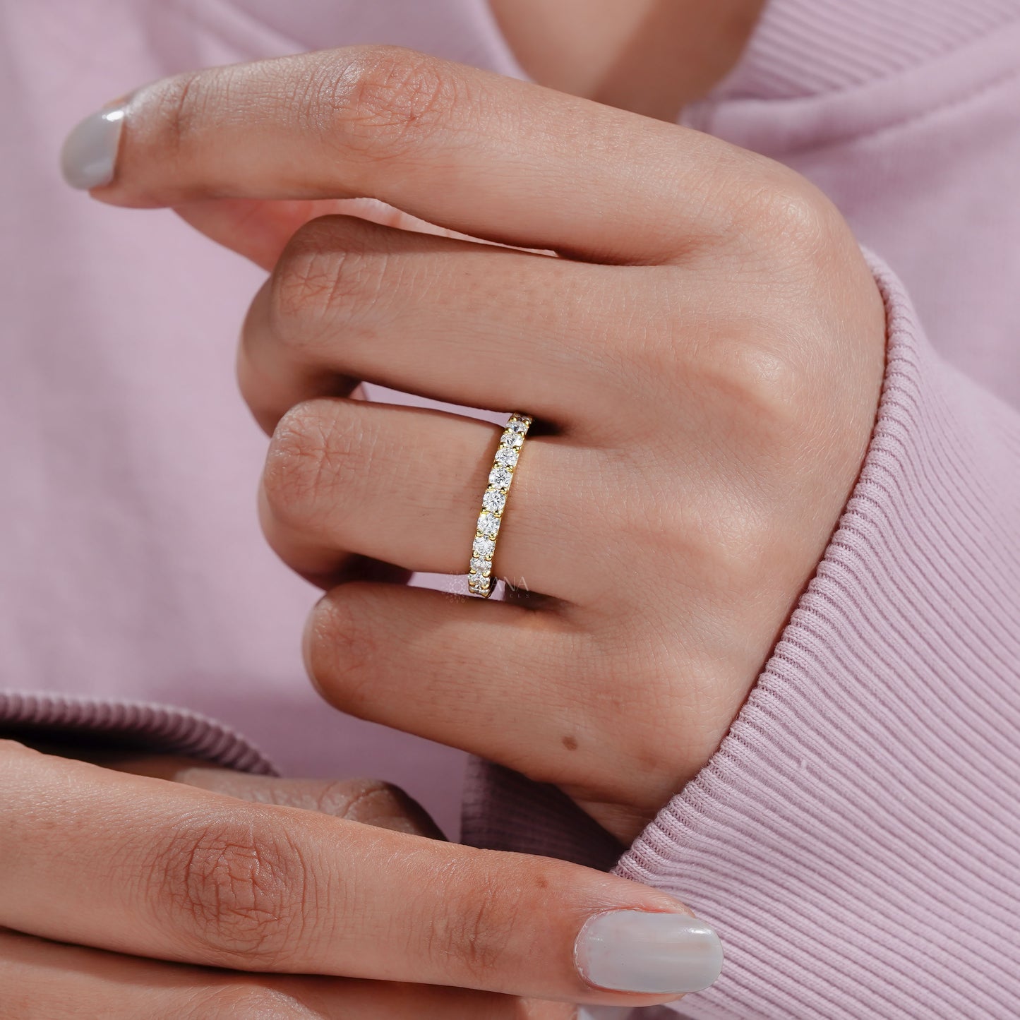 lab grown diamond wedding band