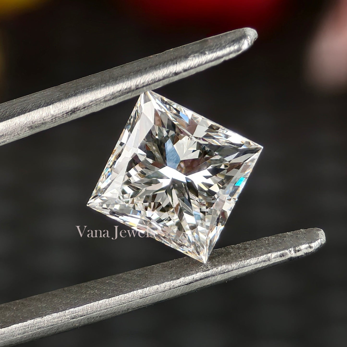 Loose princess cut lab grown diamond