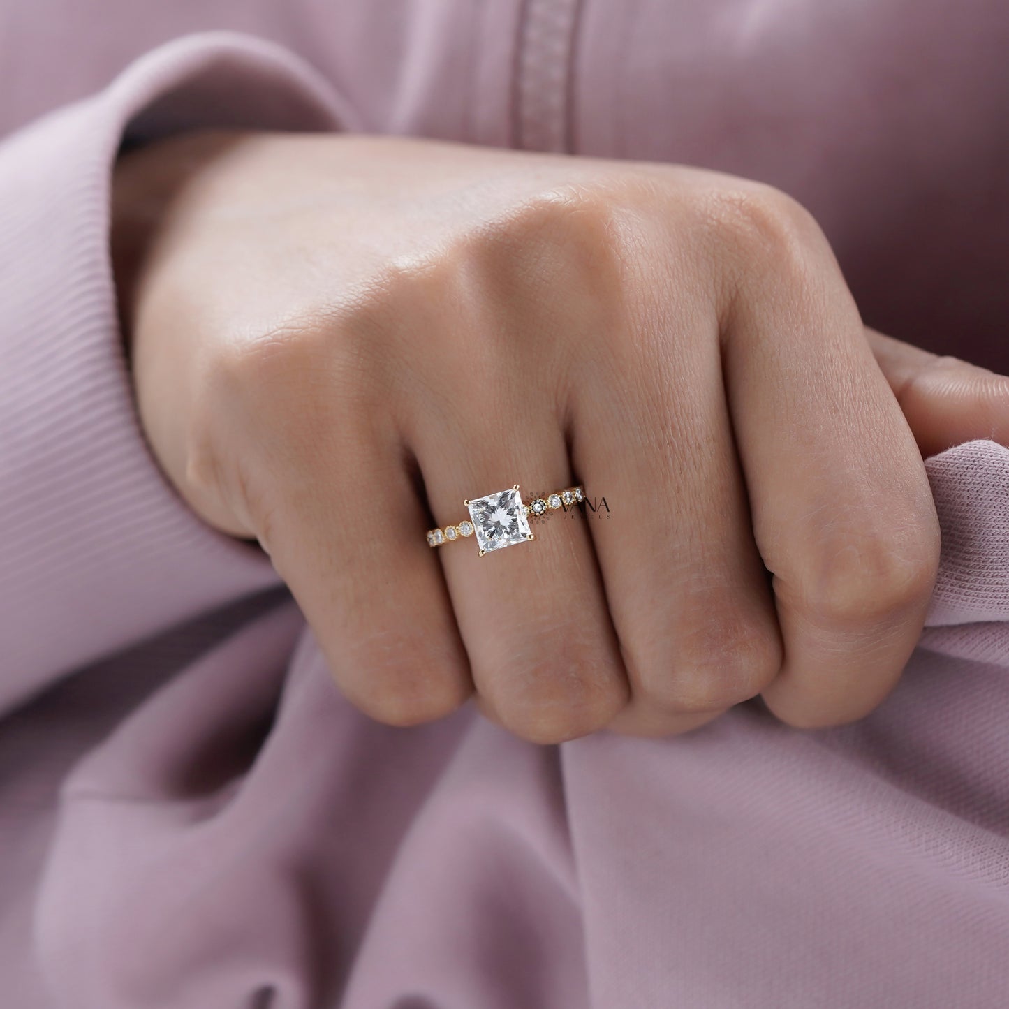 princess cut lab grown diamond engagement ring