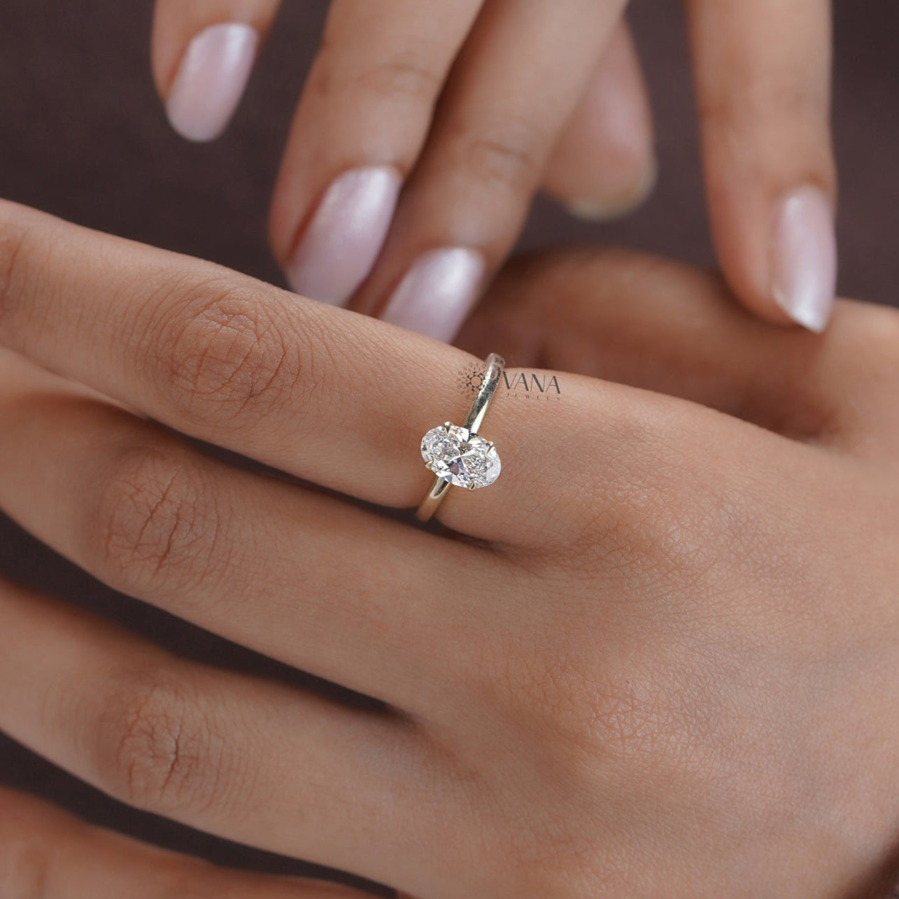 Simple oval solitaire moissanite ring for wedding or proposal