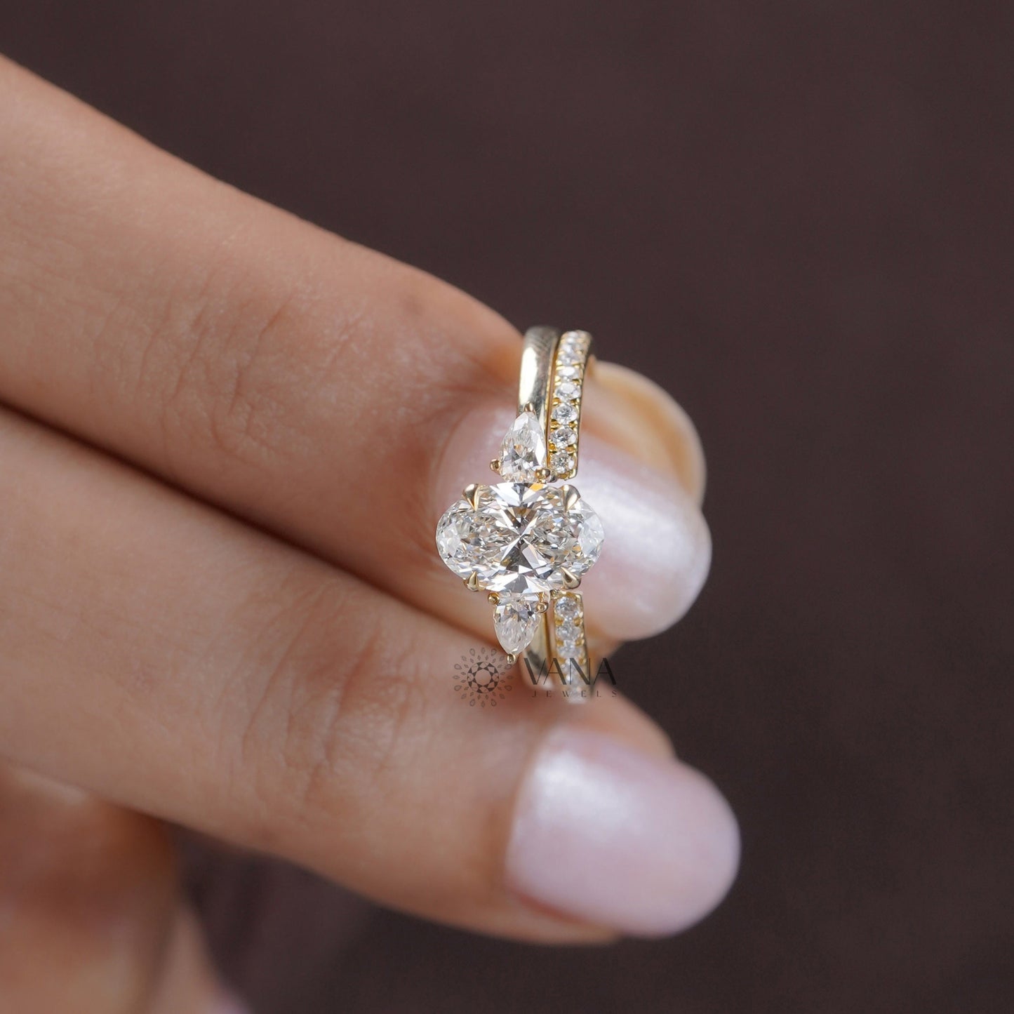 Oval moissanite ring and open gap marquise round wedding band