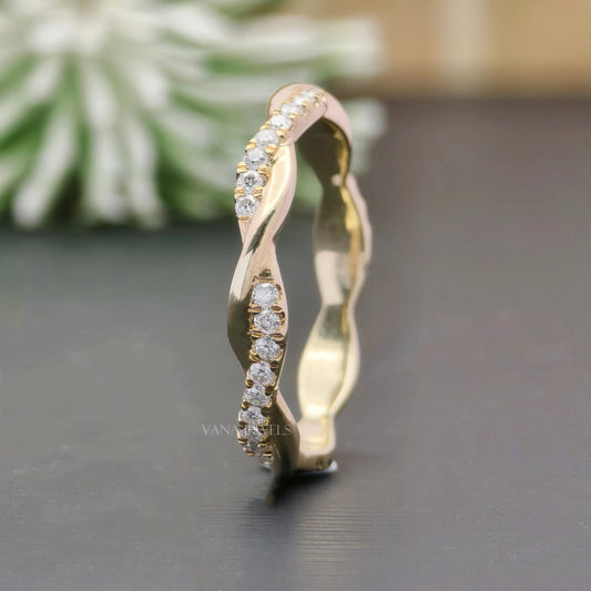 Round Cut Moissanite Wedding Band