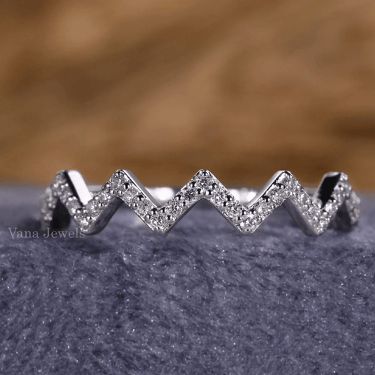 Round Diamond Zig Zag Band - Vana Jewels