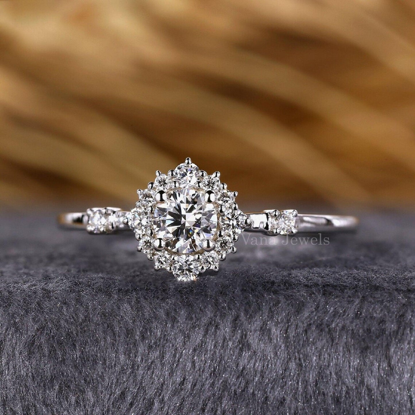 Cluster Halo Round Lab Grown Diamond Engagement Ring - Vana Jewels