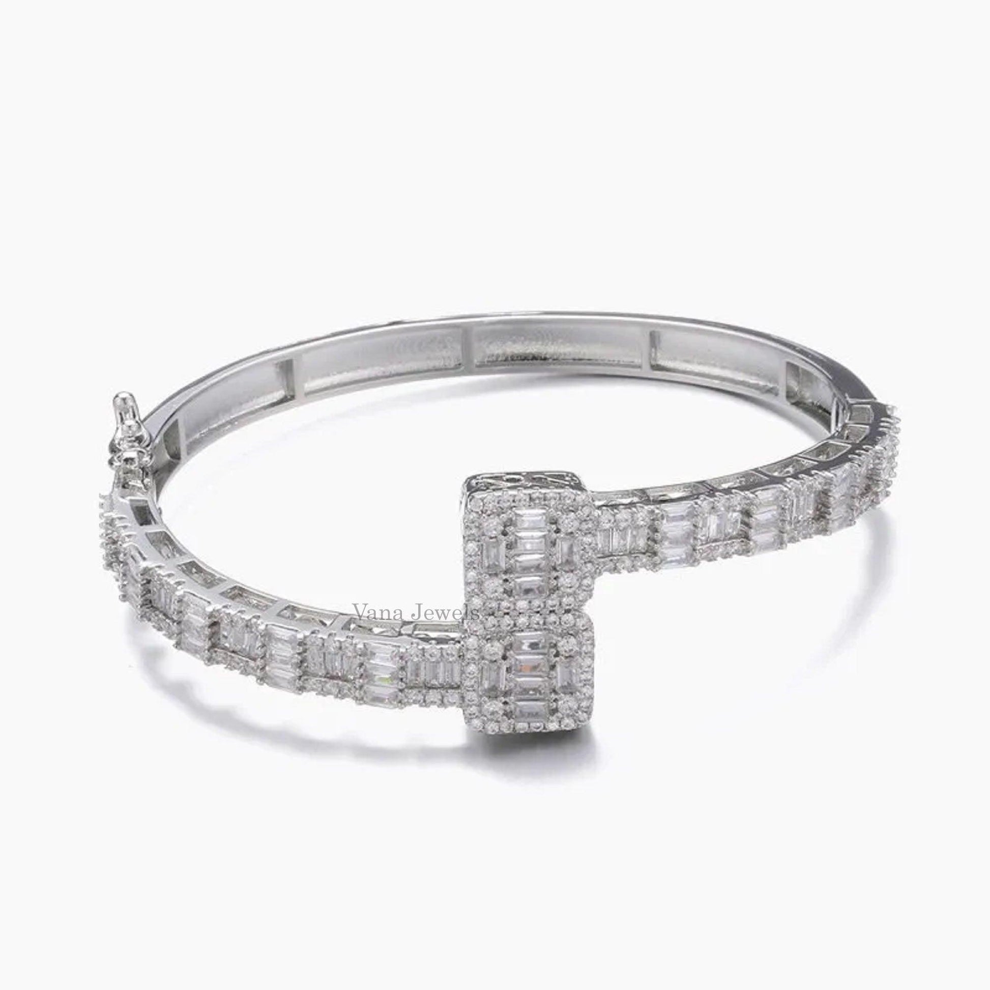 Hip Hop Jewelry Iced Out Moissanite Bracelet - Vana Jewels