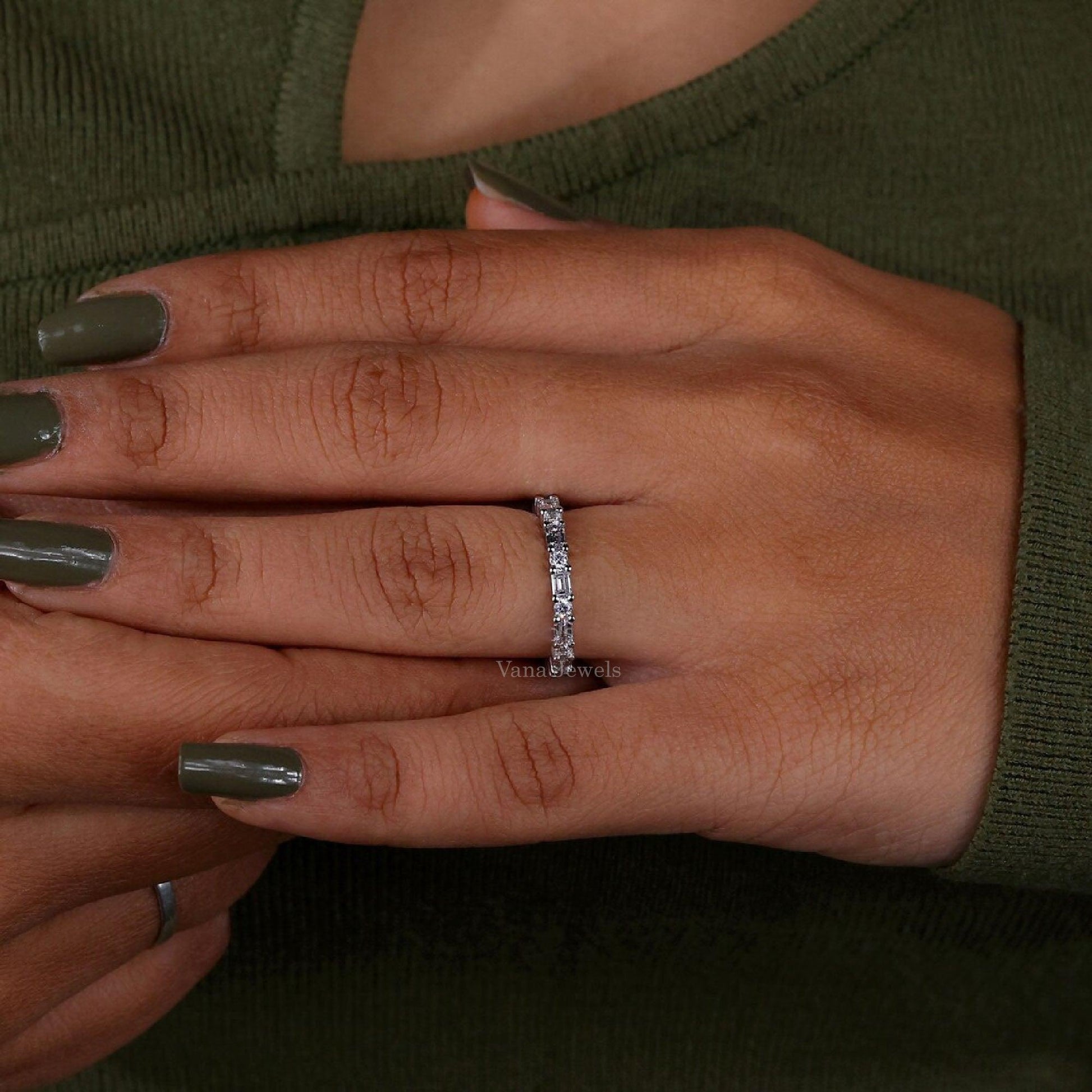 Emerald and Round Cut Eternity Wedding Band - Vana Jewels