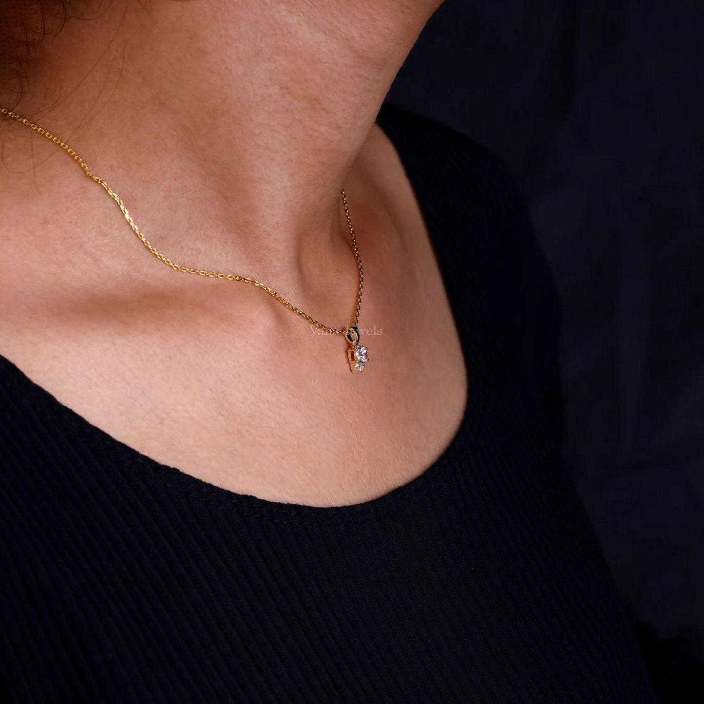 Minimalist Round Lab Diamond Pendant Necklace - Vana Jewels