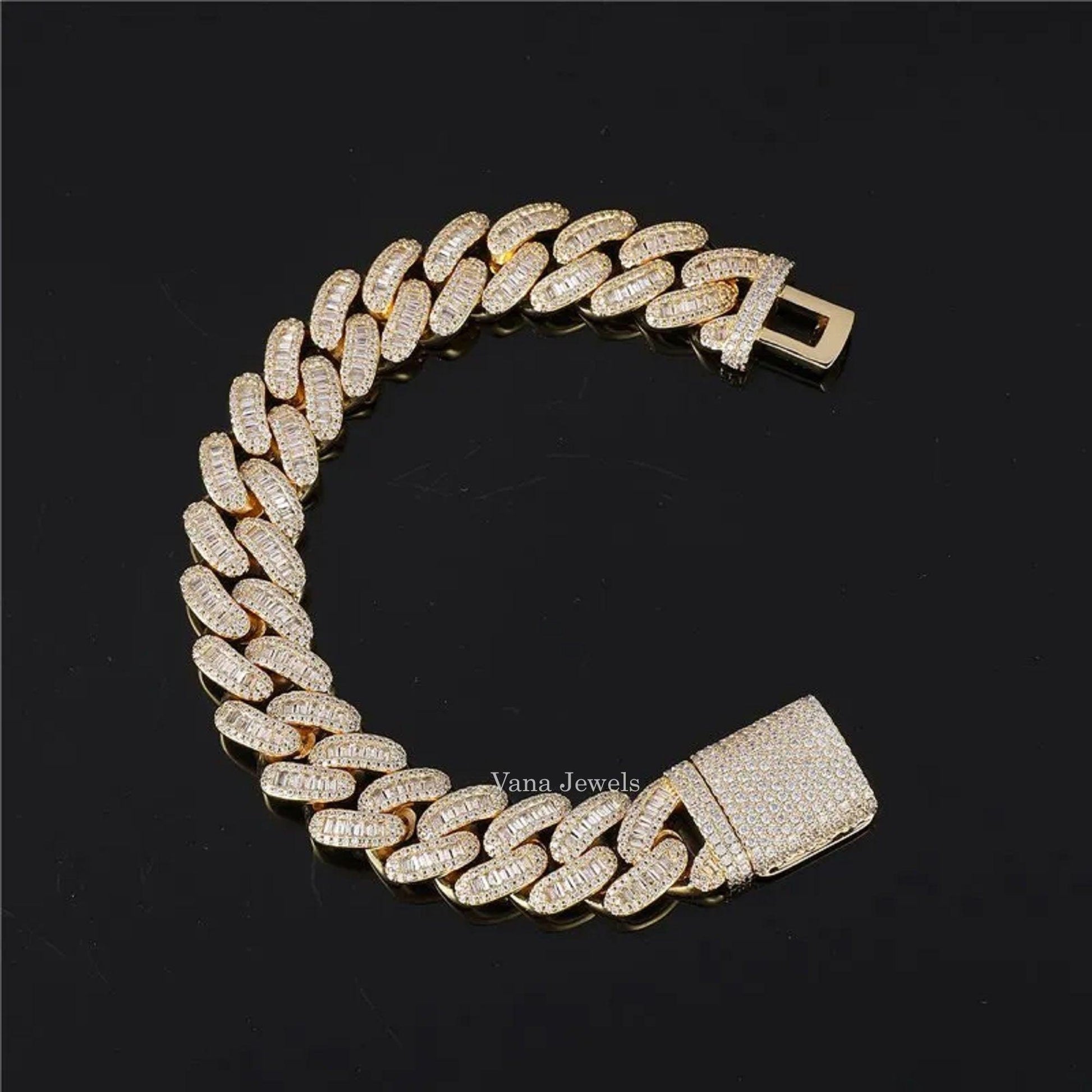 17MM Customized Cuban Bracelet Hip Hop VVS Moissanite Cuban Link Bracelet For Rappers - Vana Jewels