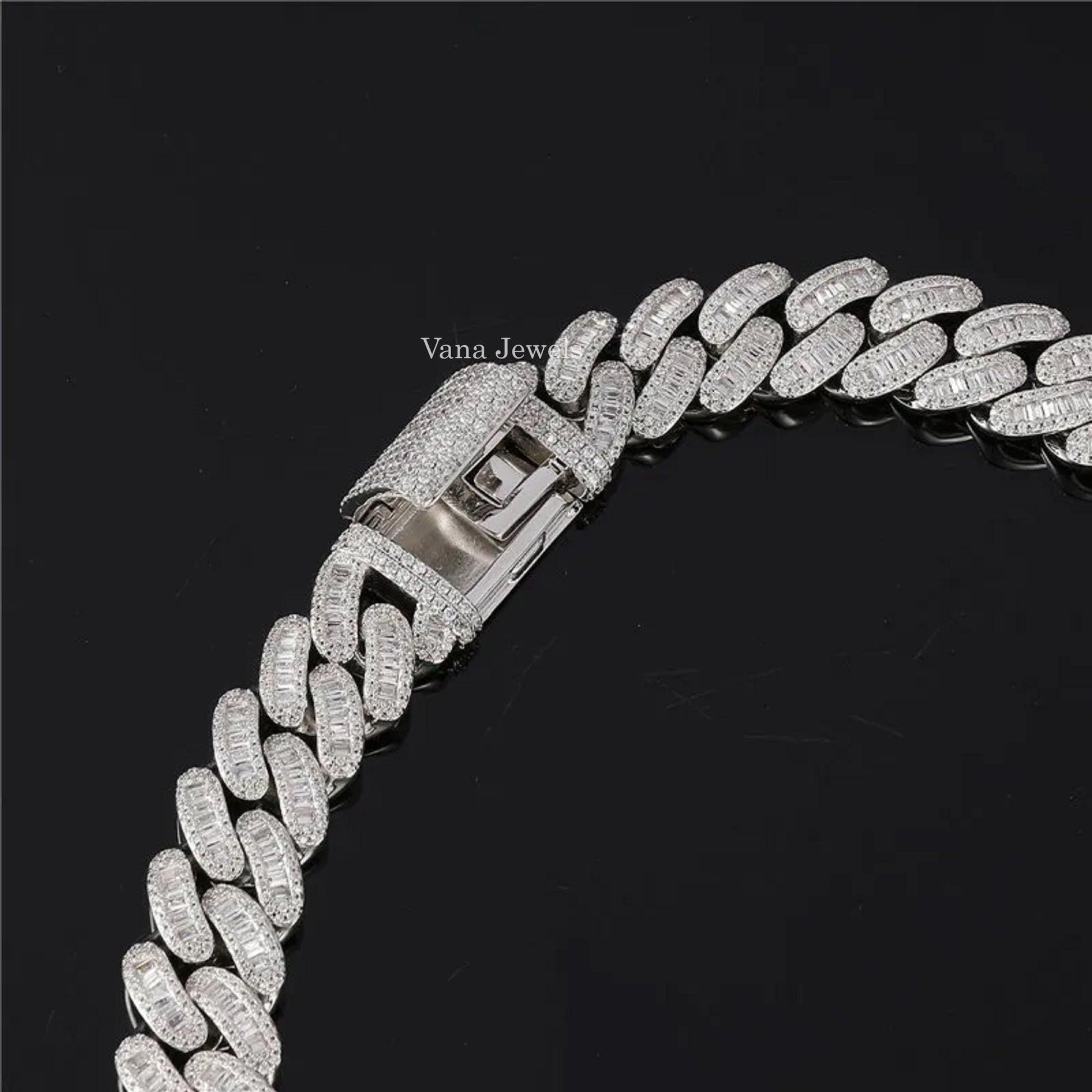 17MM Customized Cuban Bracelet Hip Hop VVS Moissanite Cuban Link Bracelet For Rappers - Vana Jewels