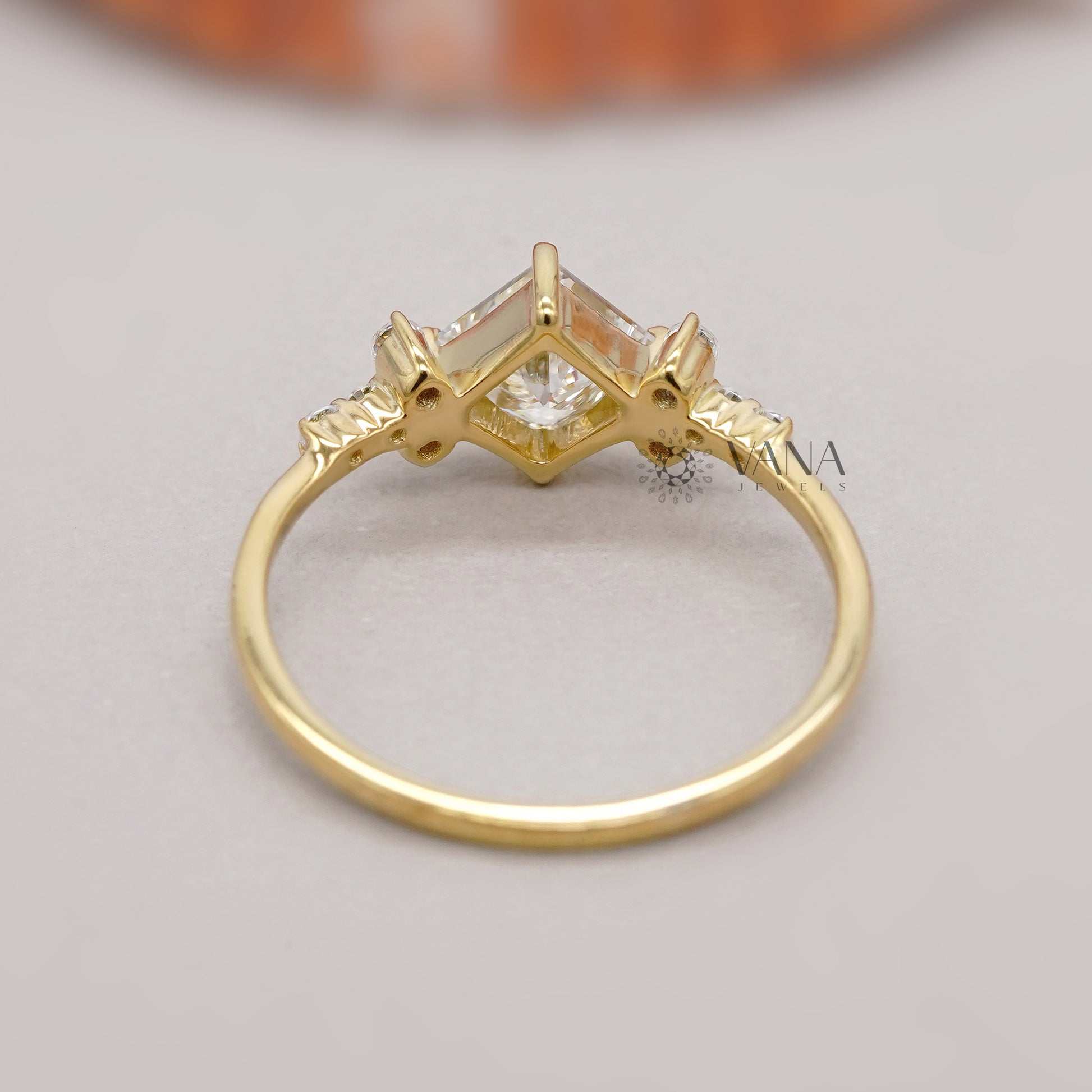 Unique lab grown diamond princess cut ring
