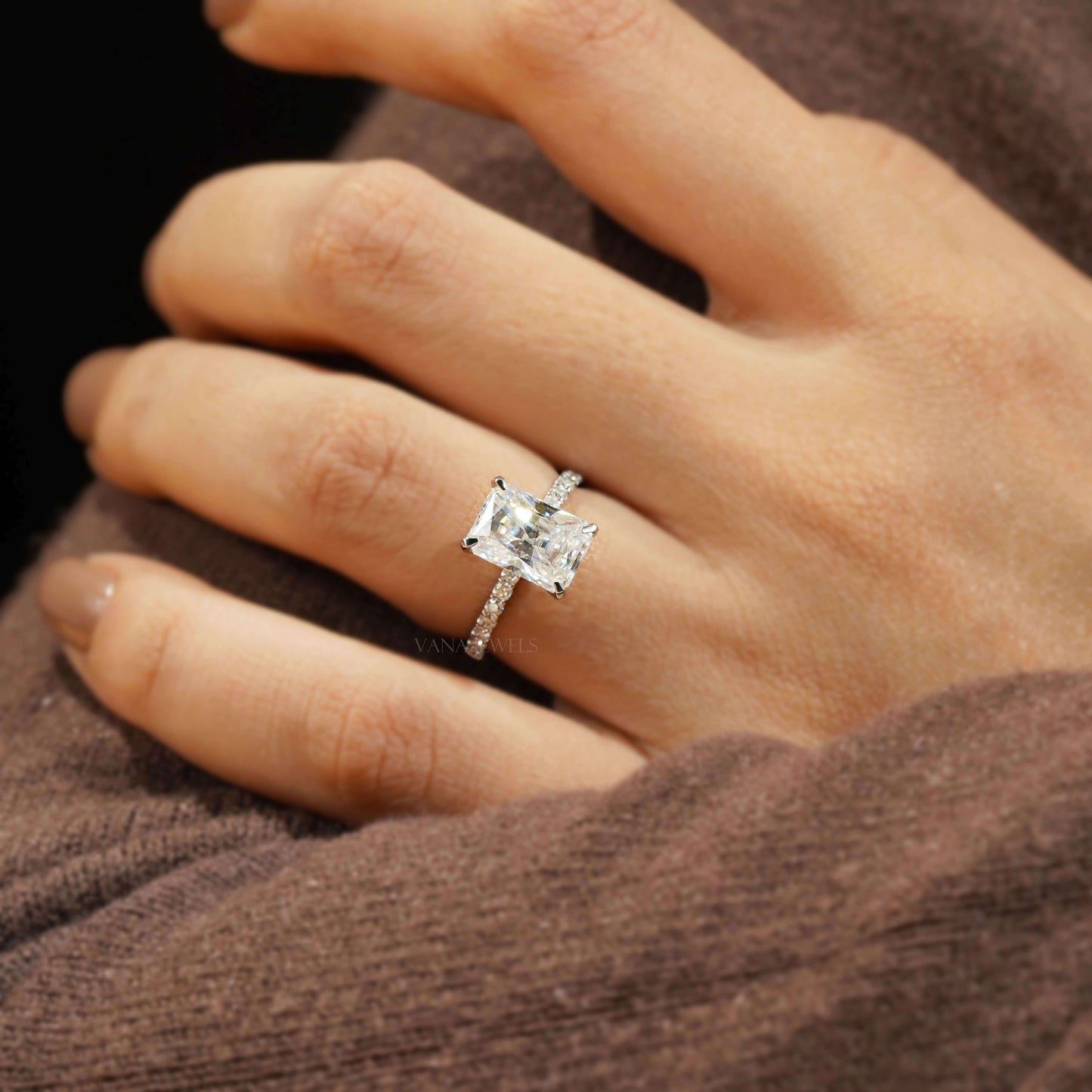 2.82 CT Radiant Cut Moissanite Halo Engagement Ring