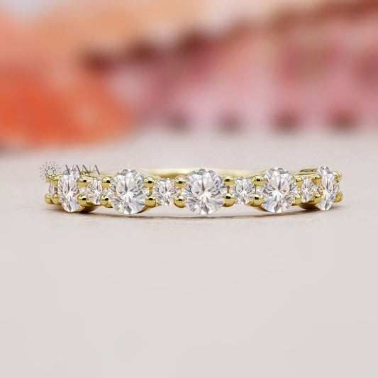 Lab grown diamond shared prong band