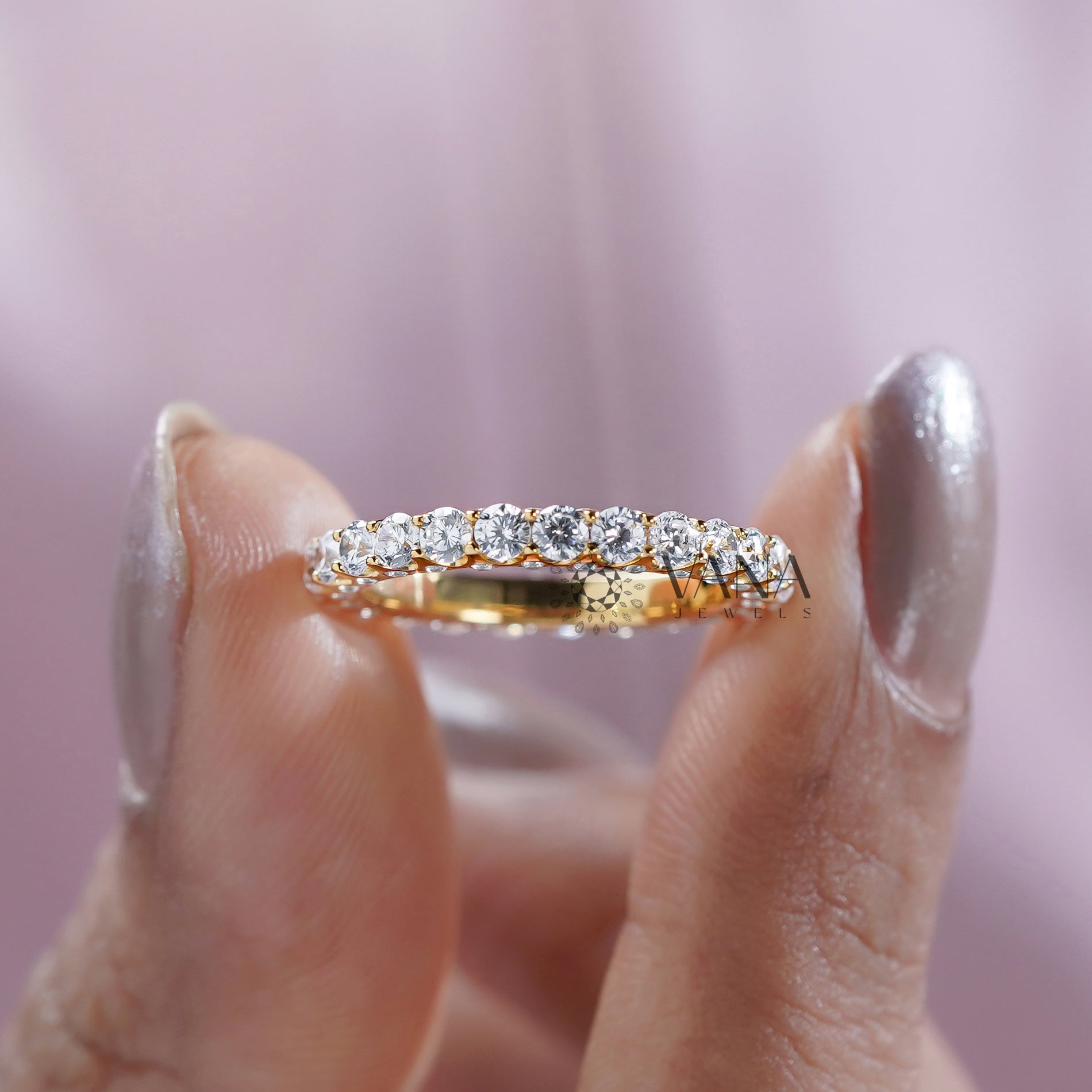 Dainty gold diamond ring
