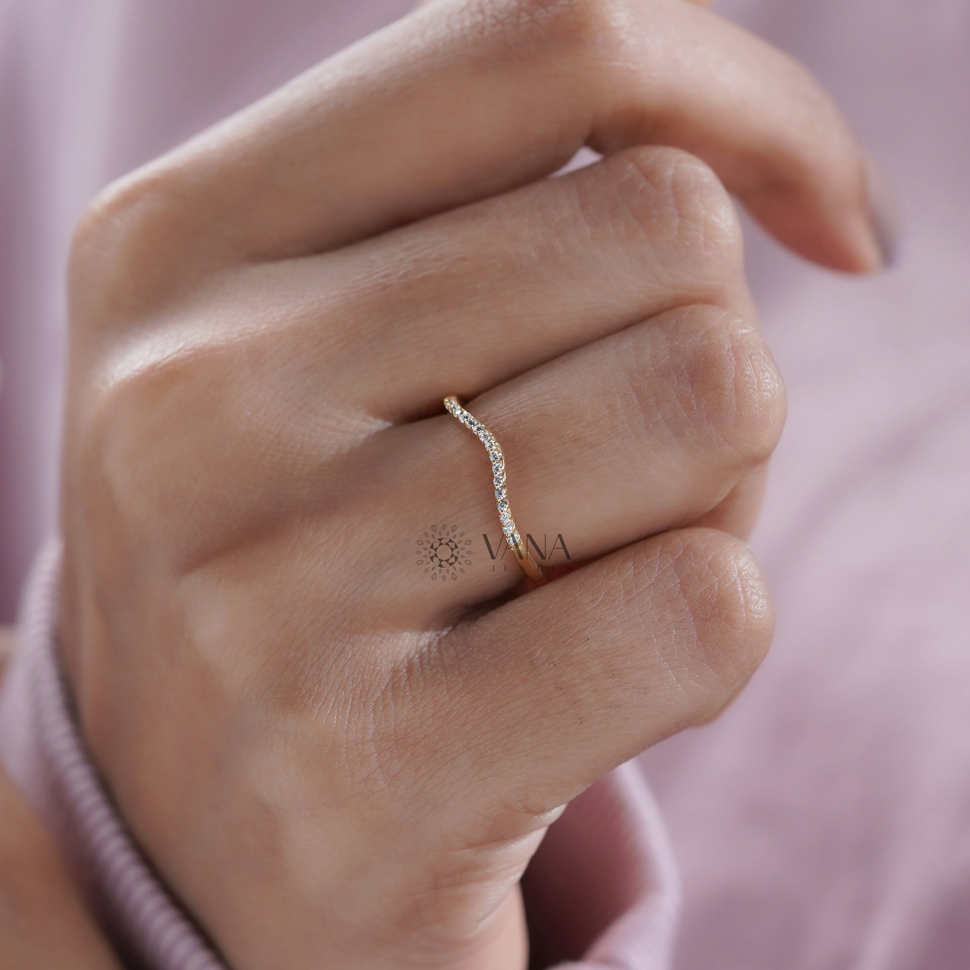 Lab created diamonds on chevron band