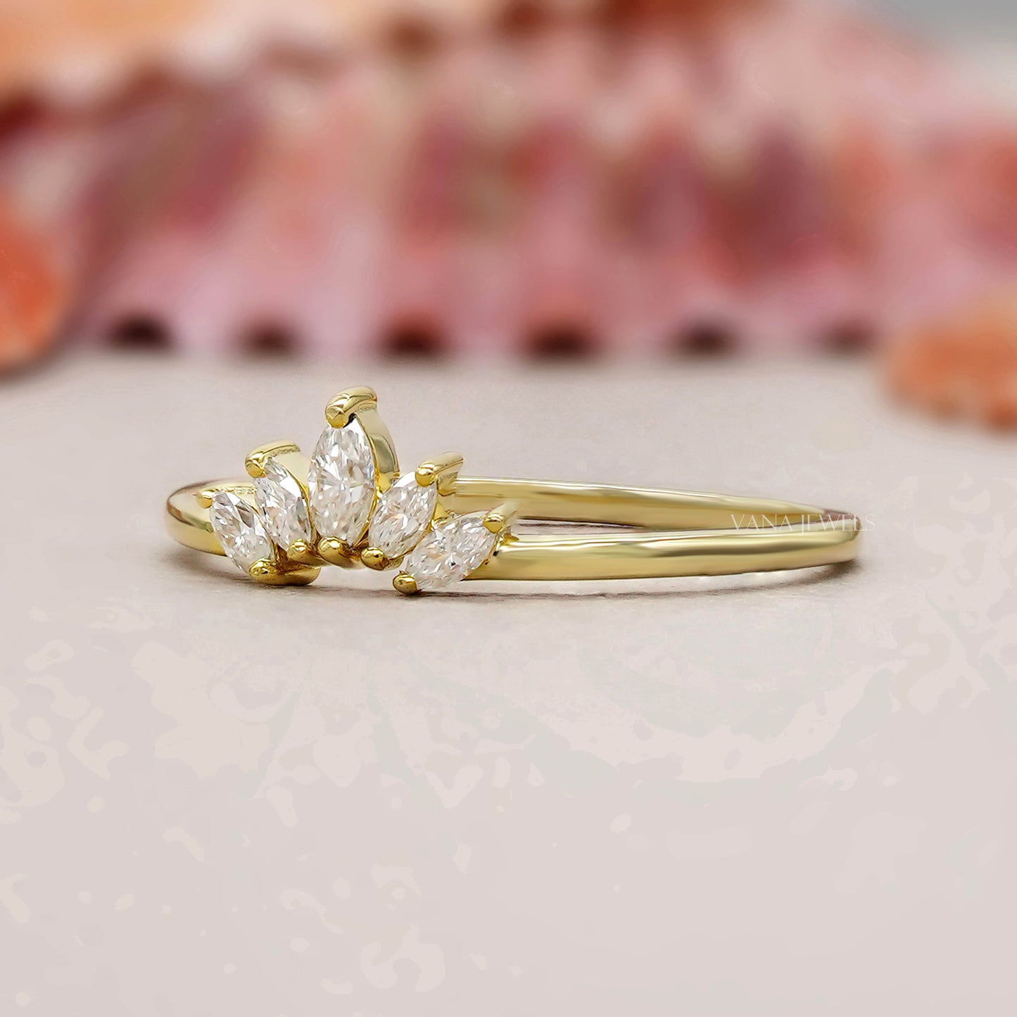 tiara style stacking ring
