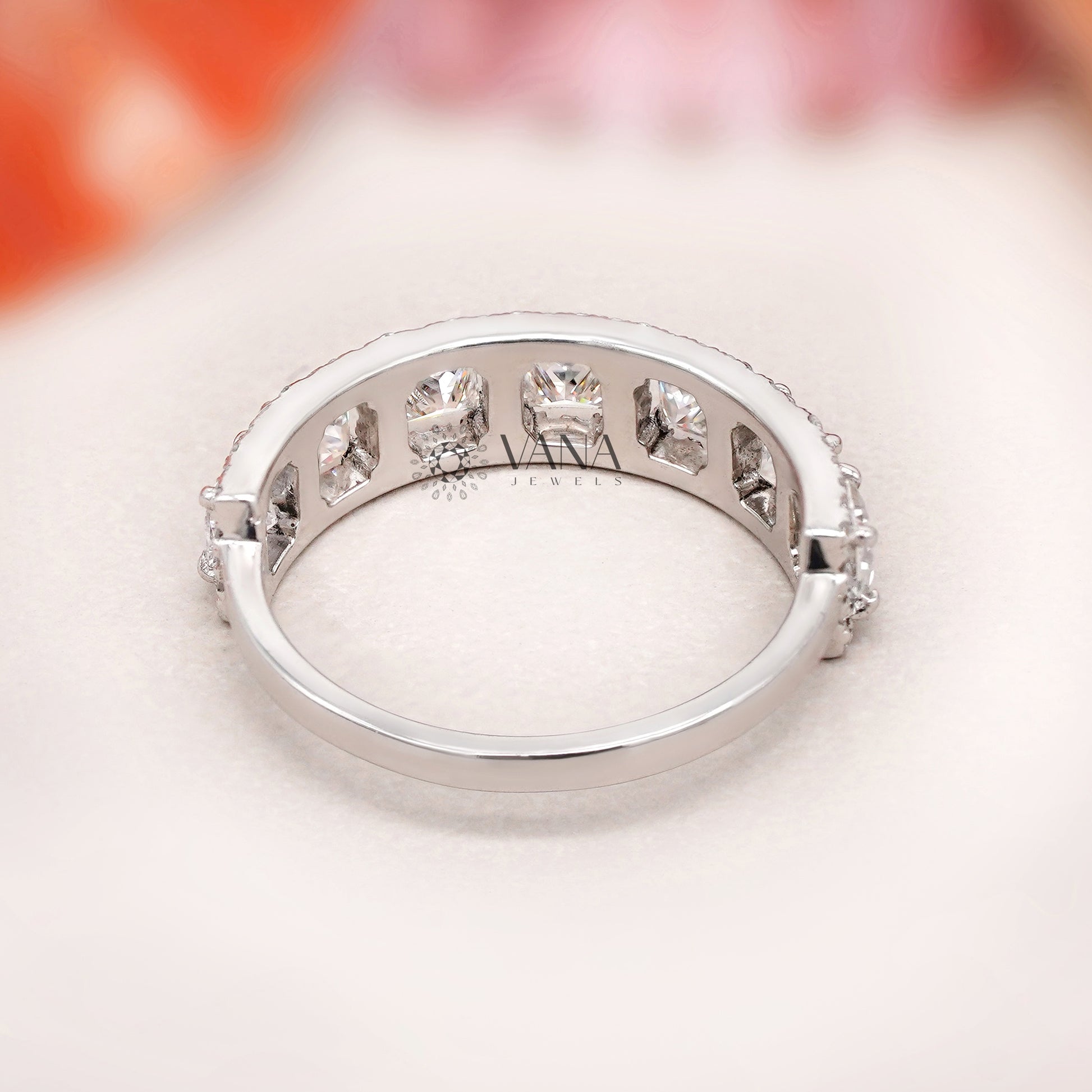 Sustainable lab grown diamond band ring
