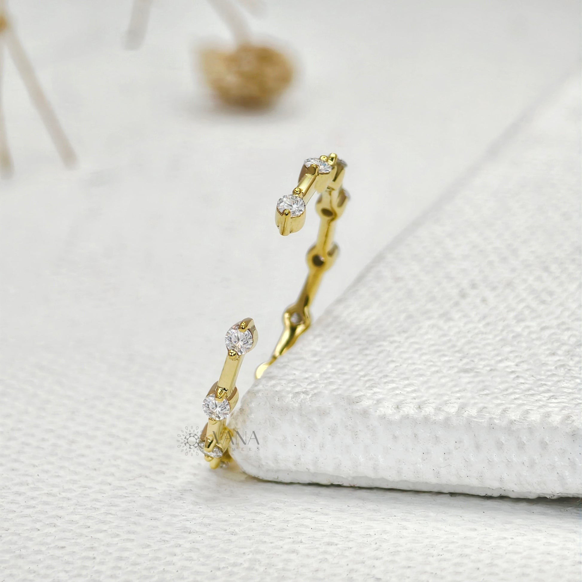 Lab grown diamond eternity band
