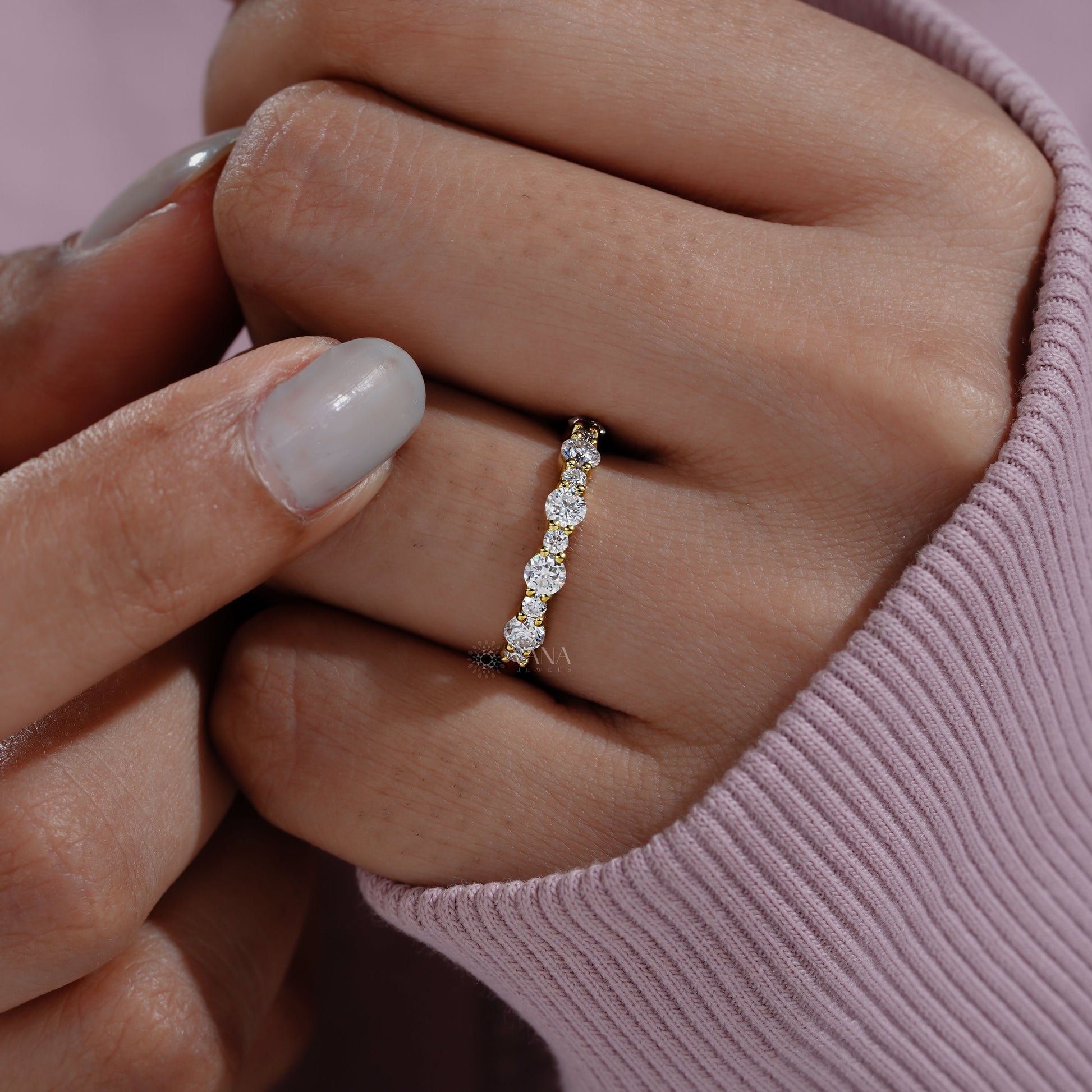 Sustainable gold diamond ring
