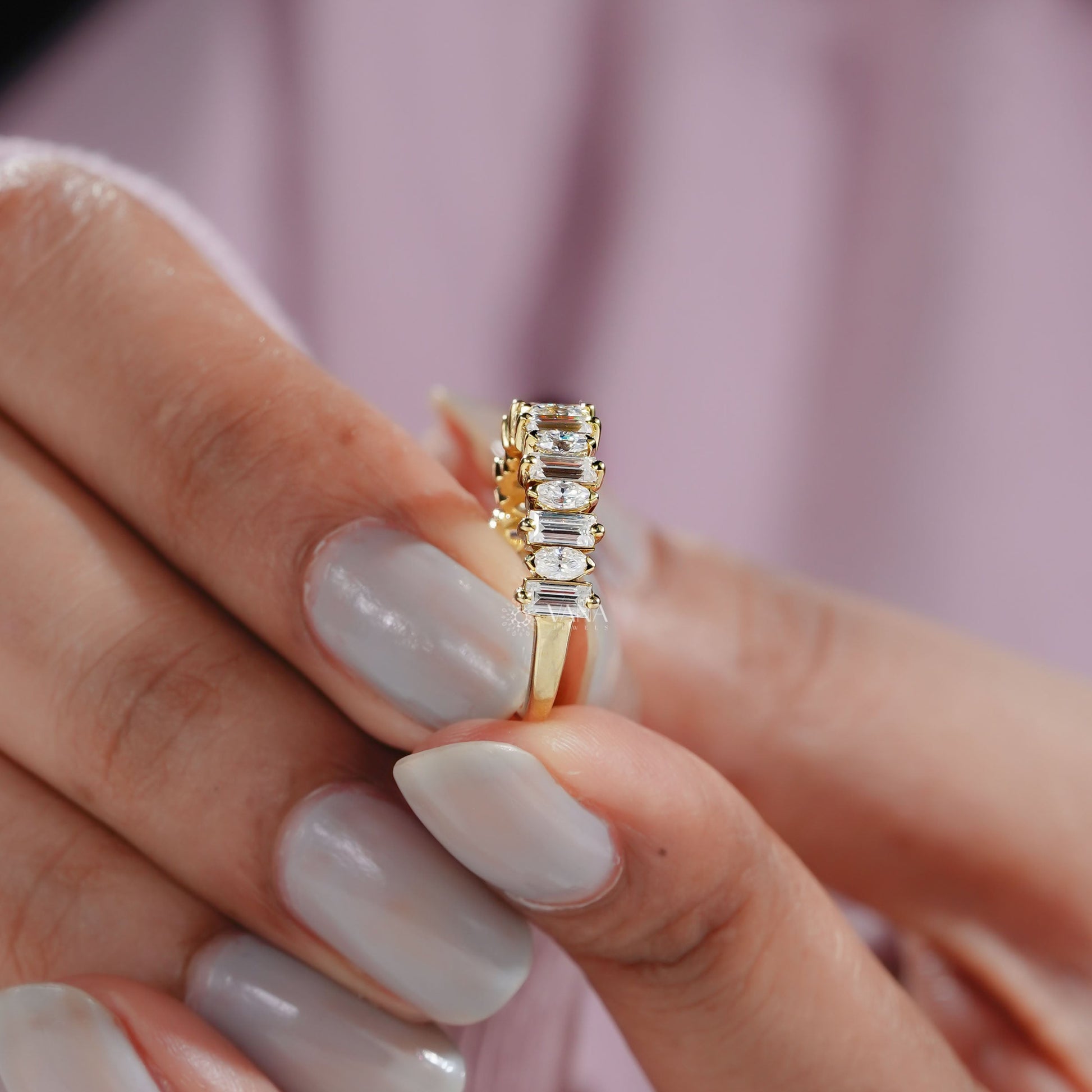 baguette diamond wedding band