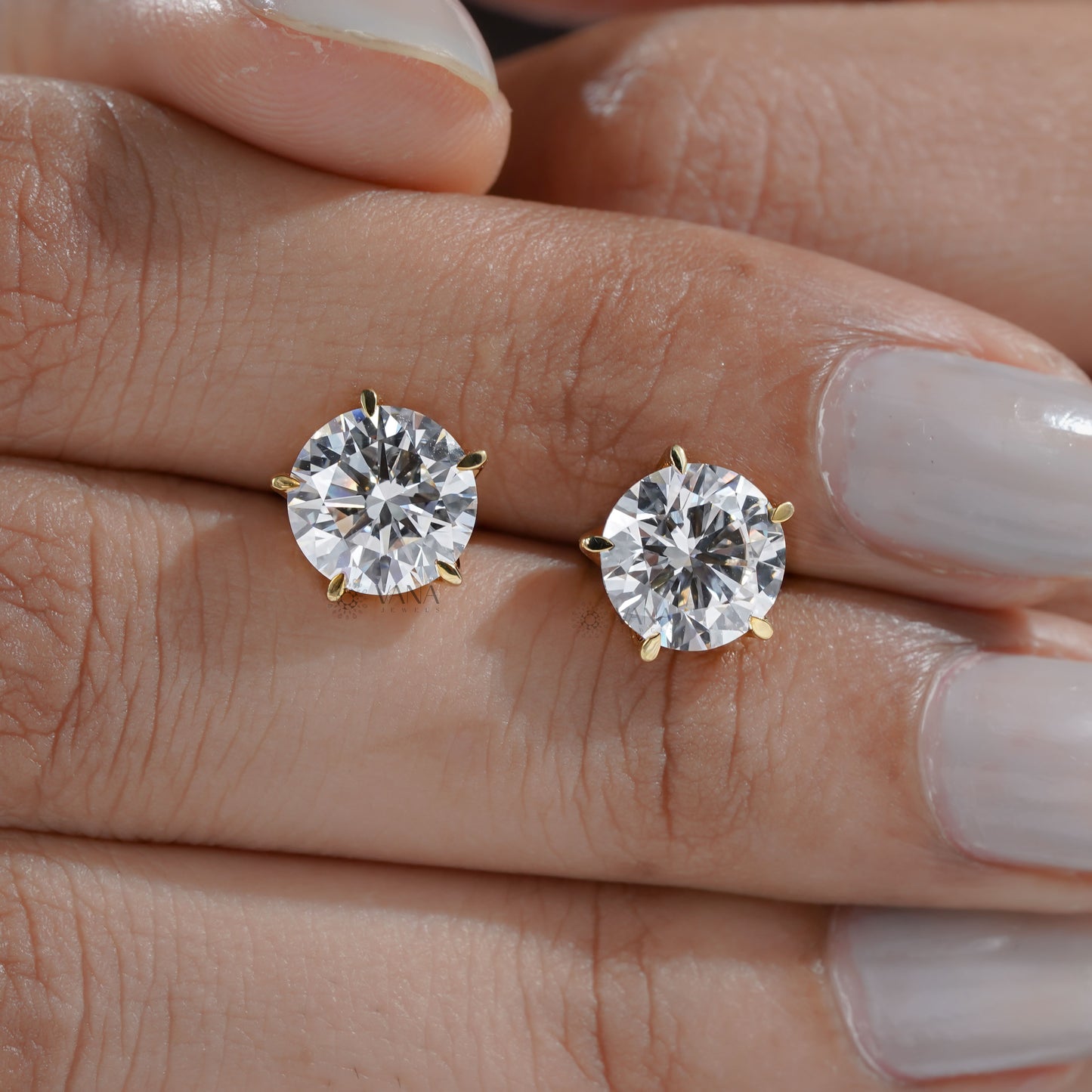 Round Cut Lab Grown Diamond Stud Earrings – Classic Minimalist Solitaire Gift for Her