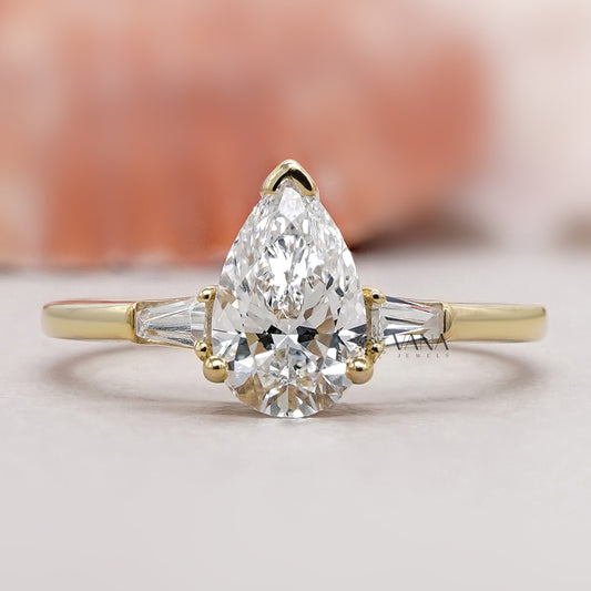 Pear Cut Lab Grown Diamond Engagement Ring
