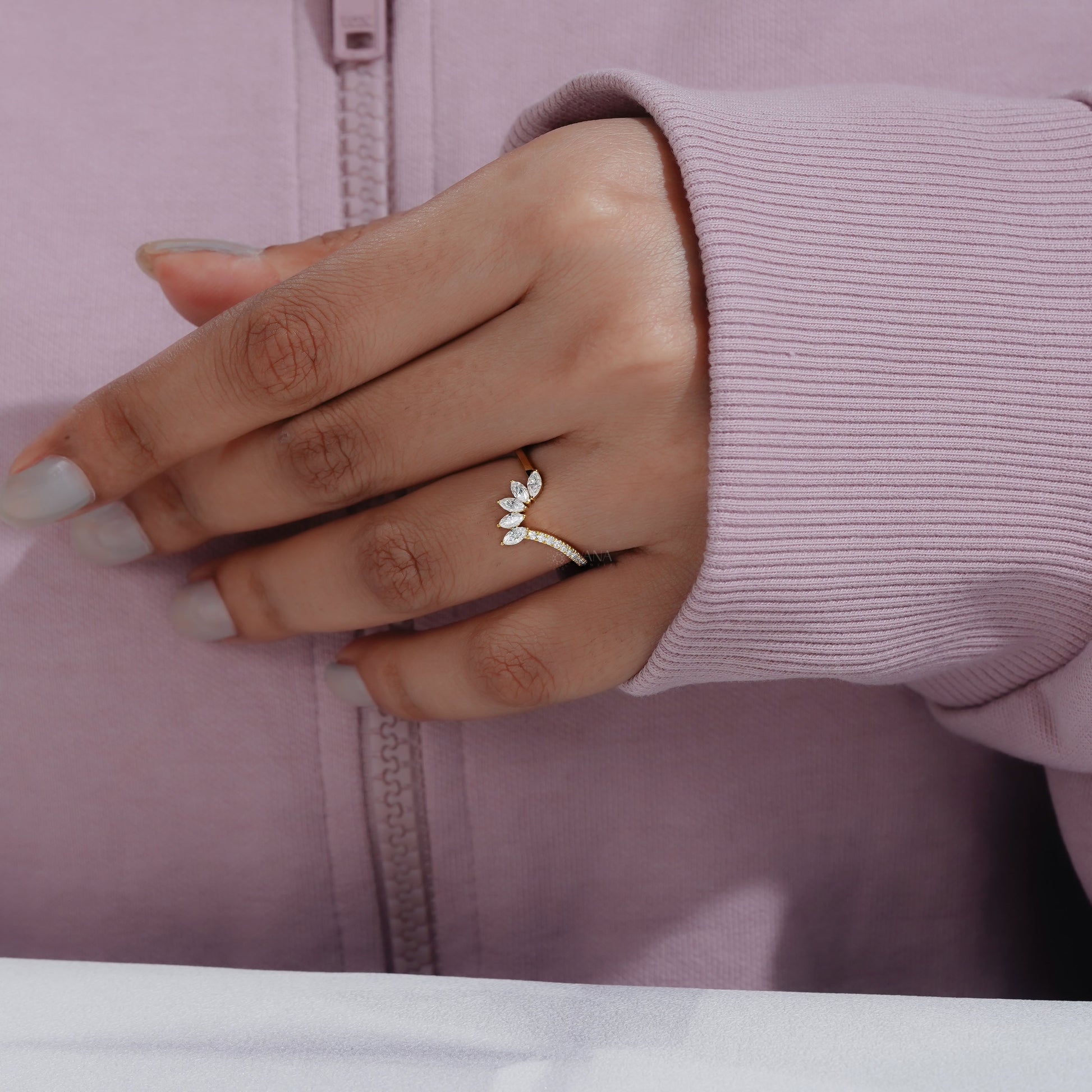 V shaped diamond ring