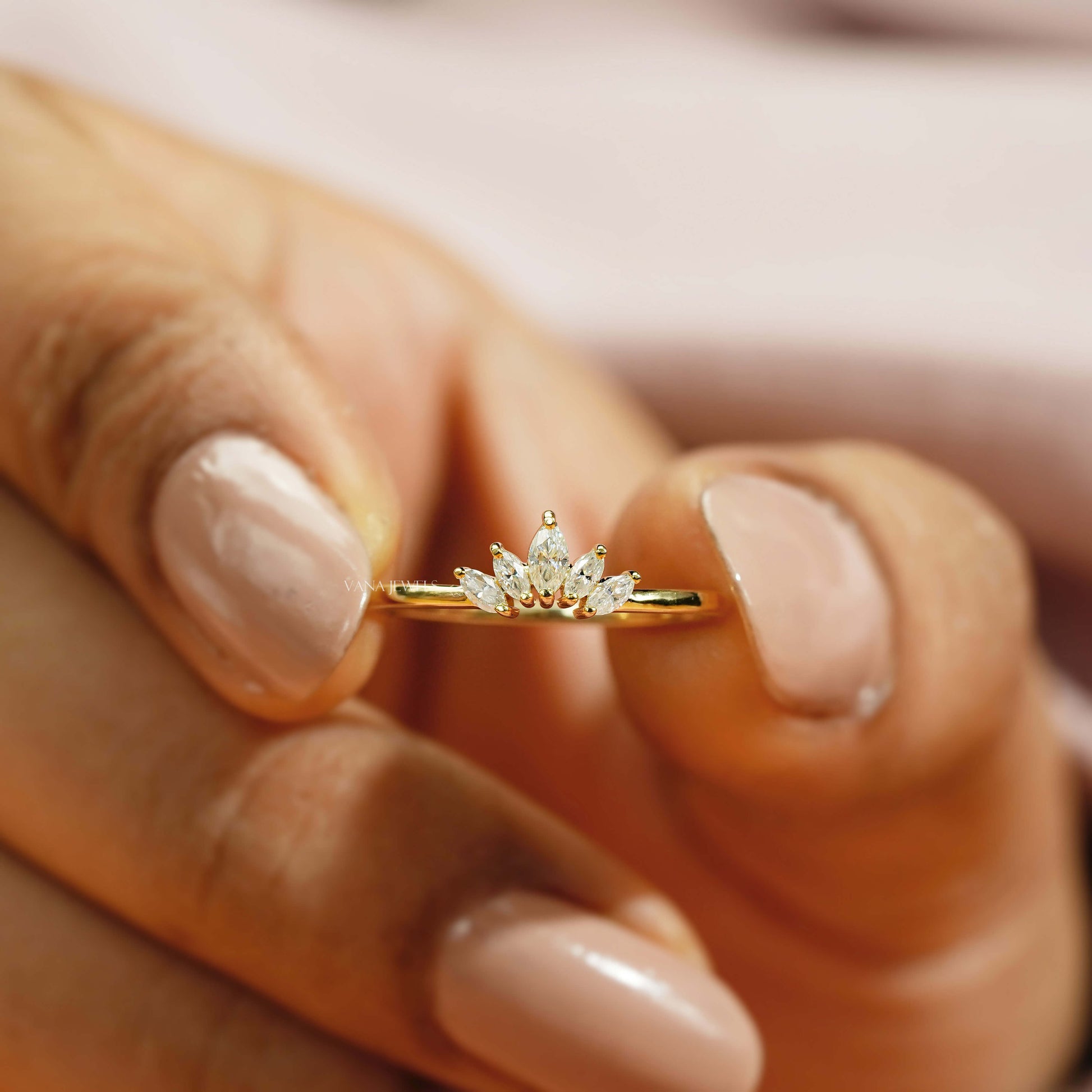 sustainable diamond tiara ring
