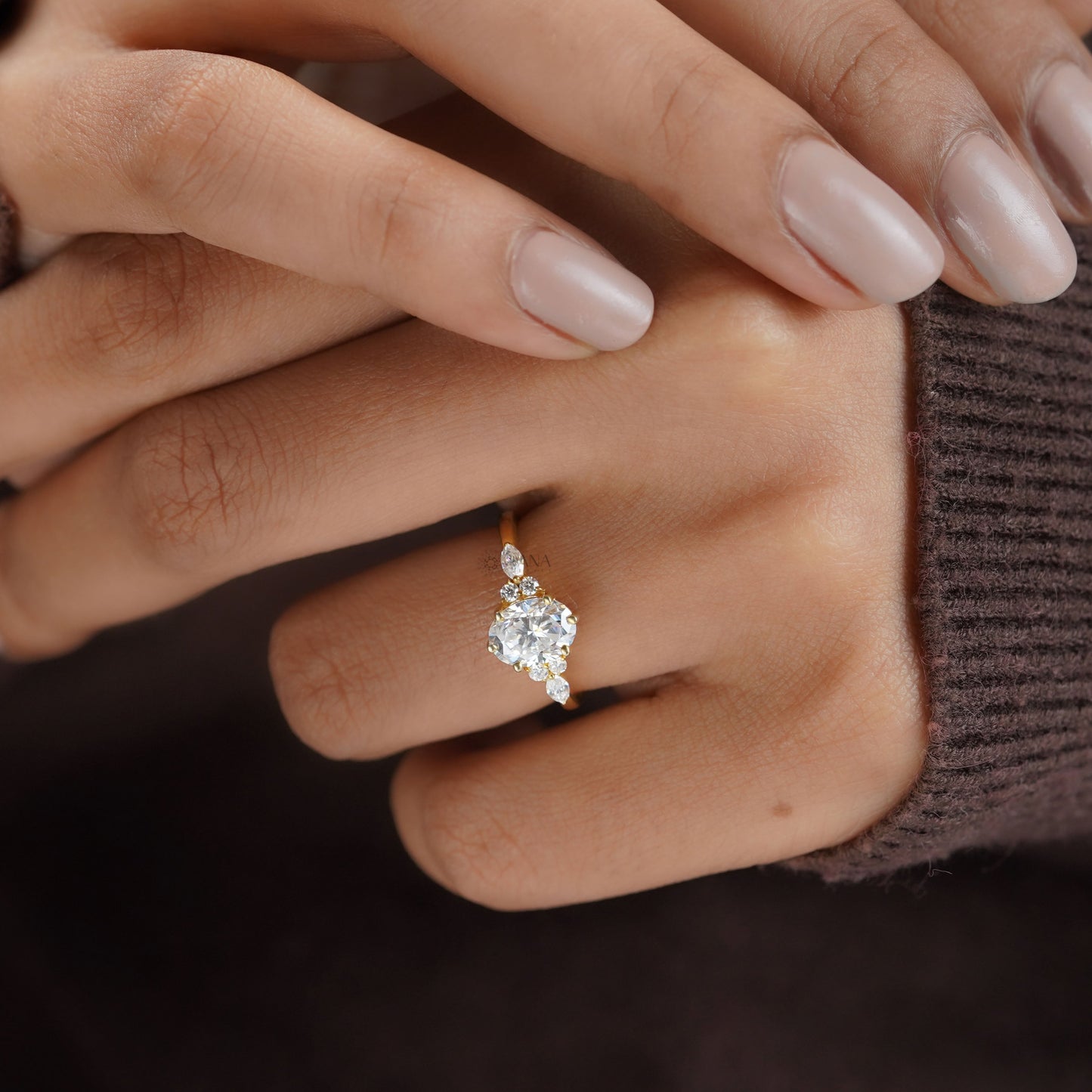Oval cut moissanite gold stacking ring