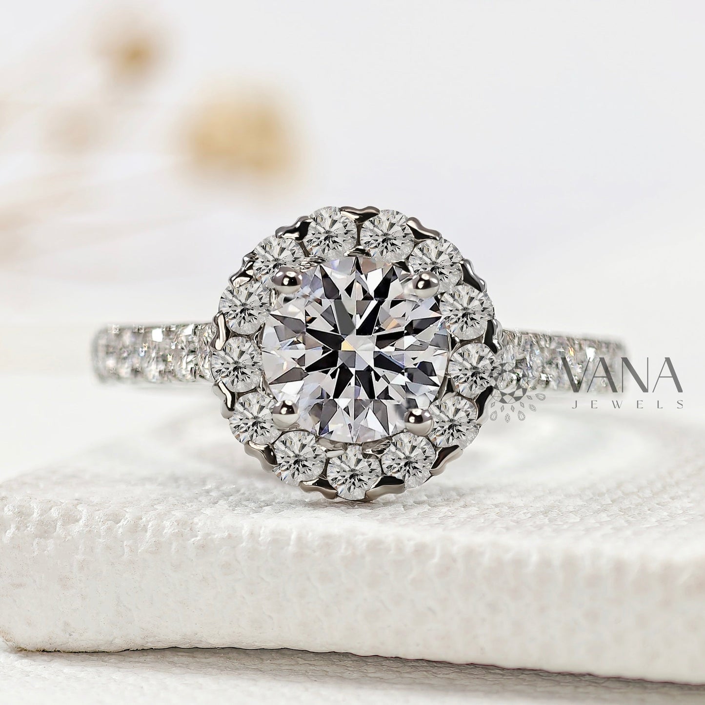 Round Cut Lab-Grown Diamond Halo Engagement Ring with Pave Setting