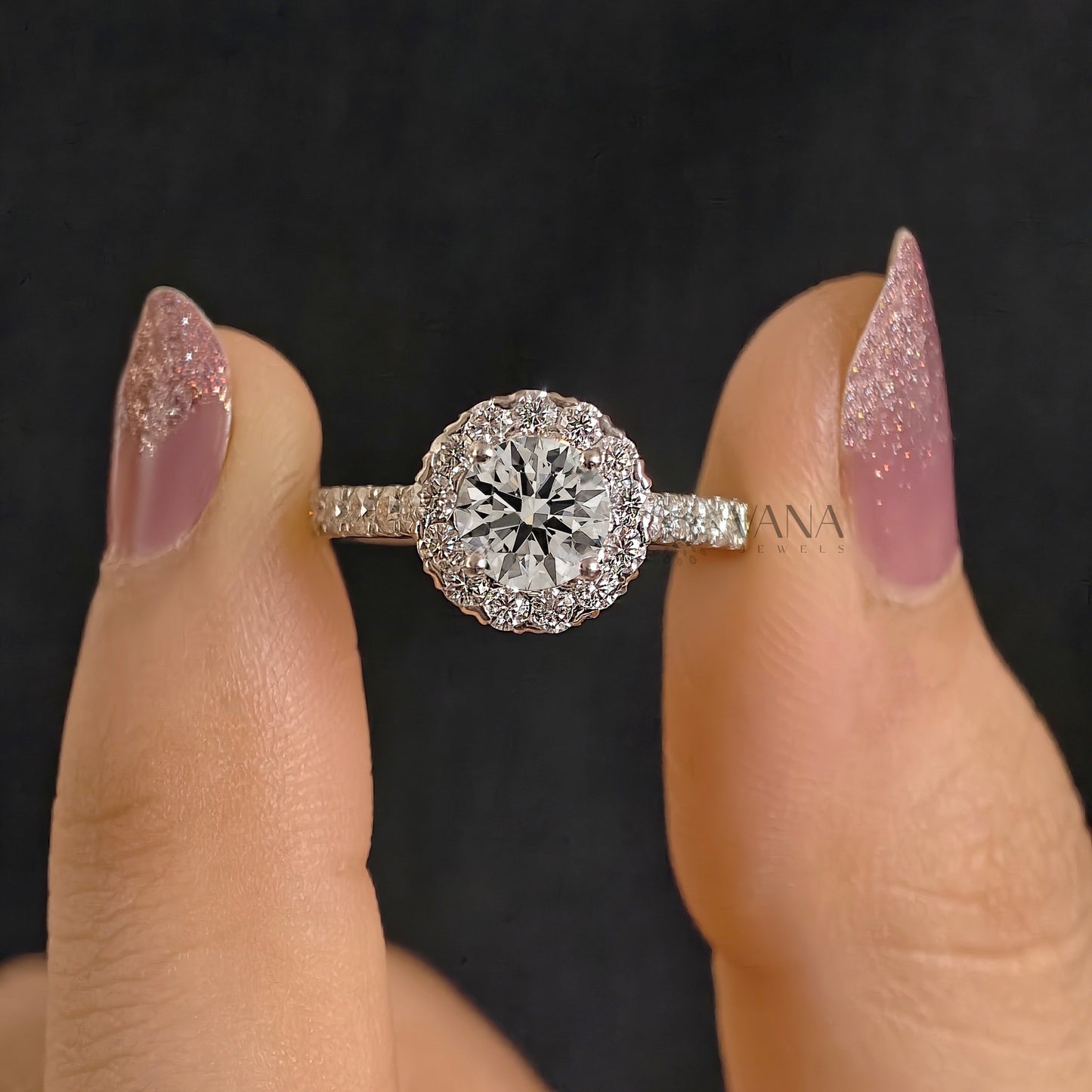 Round Cut Lab-Grown Diamond Halo Engagement Ring with Pave Setting