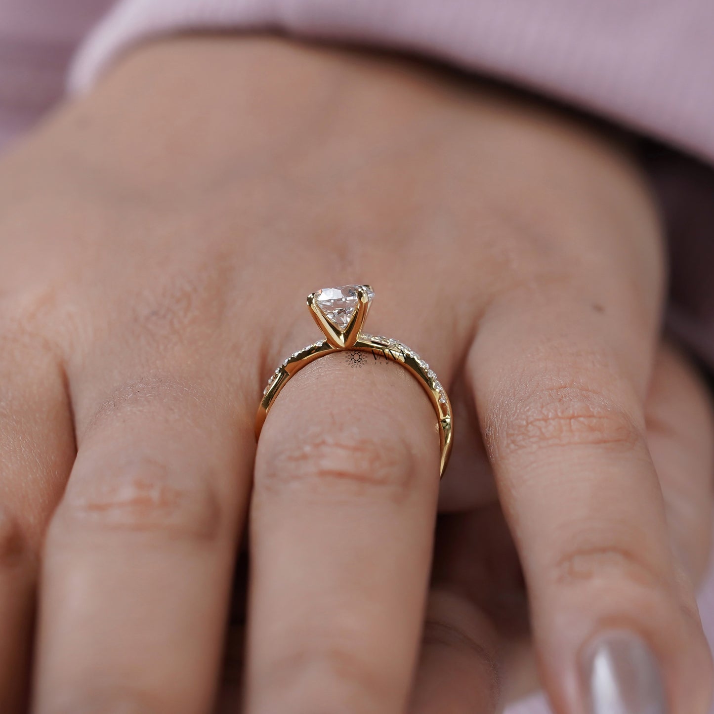 Round Diamond Gold Proposal Ring
