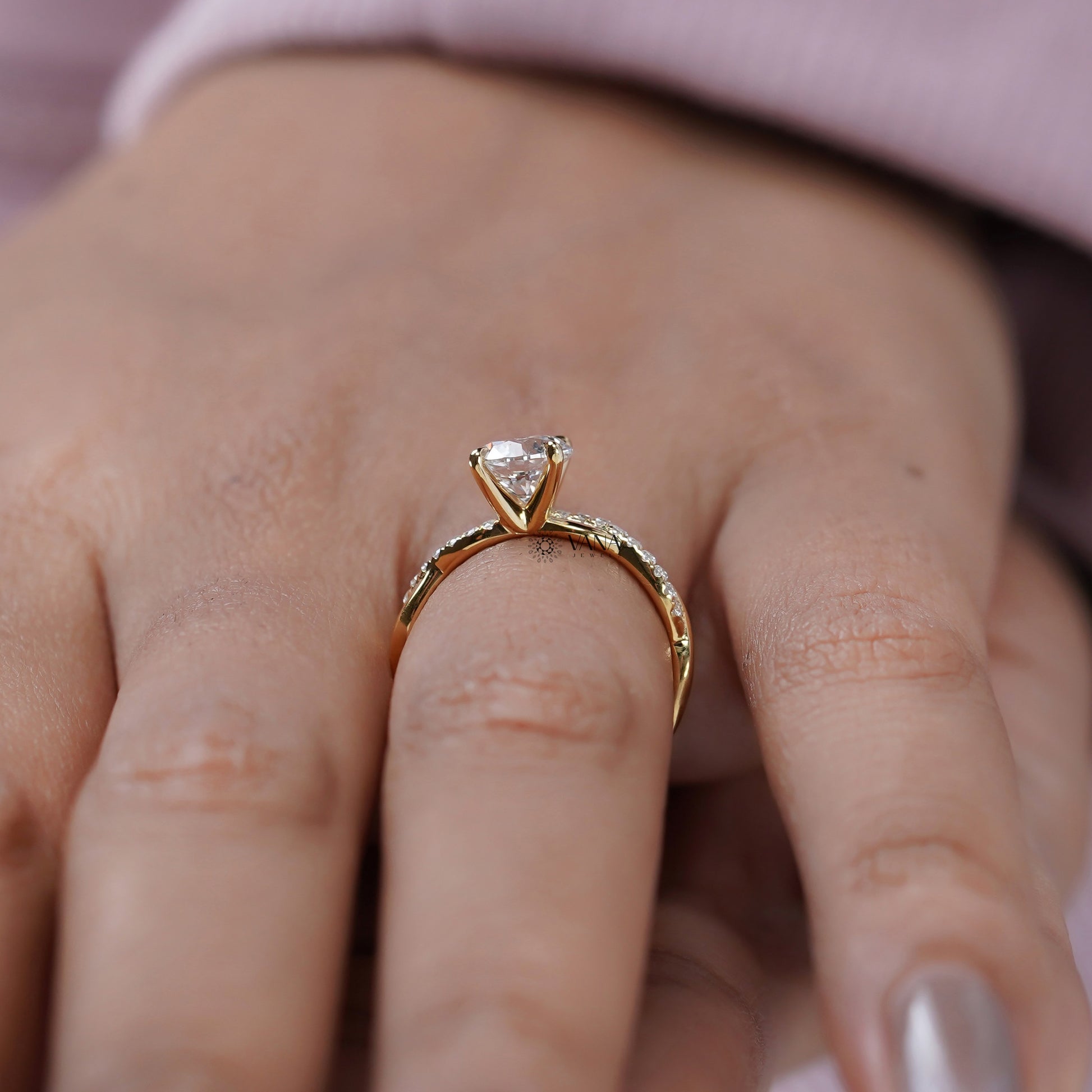 Round Diamond Gold Proposal Ring
